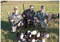Premier Flight Guide Service has long established itself as one of the top guides for goose hunting in Rochester, Minnesota. Our dedication and strong customer base have helped us build our services to include more fields throughout the Rochester area. We are now more capable of harvesting birds consistently throughout the fall goose hunting season.